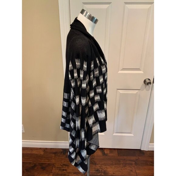 BCBG Max Azria Black & White Plaid "Camia" Cardigan, Size XS/S - Picture 4 of 7